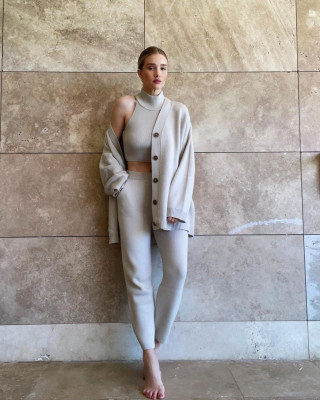 photo 21 in Rosie Huntington-Whitely gallery [id1252759] 2021-04-13 00:00:00