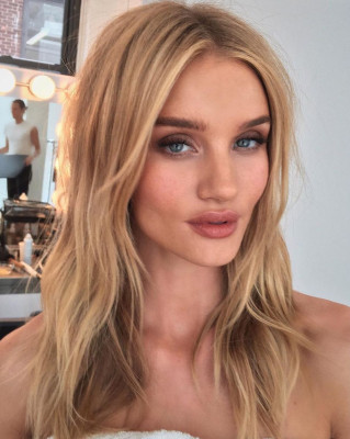 photo 21 in Rosie Huntington-Whitely gallery [id1192852] 2019-12-05 00:00:00