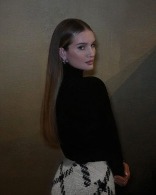 photo 7 in Rosie Huntington-Whitely gallery [id1325765] 2023-04-12 00:00:00