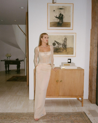 photo 8 in Rosie Huntington-Whitely gallery [id1333837] 2023-09-18 00:00:00
