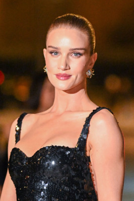 photo 12 in Rosie Huntington-Whitely gallery [id1370151] 2025-04-21 00:00:00