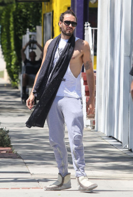 photo 5 in Russell Brand gallery [id617112] 2013-07-09 00:00:00
