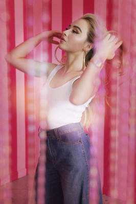 Sabrina Carpenter pic #1103581
