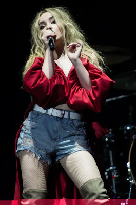 Sabrina Carpenter pic #932962