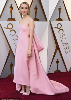photo 8 in Saoirse Ronan gallery [id1017166] 2018-03-06 00:00:00