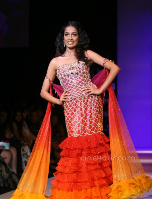 photo 10 in Sarah-Jane Dias  gallery [id488494] 2012-05-15 00:00:00
