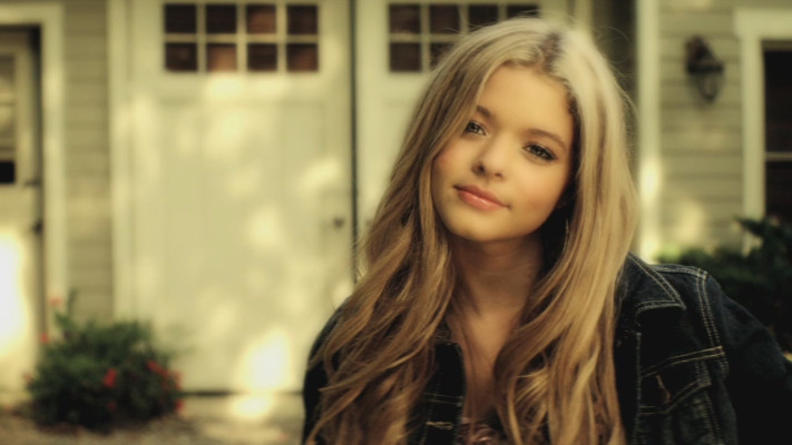 Sasha Pieterse pic #777950