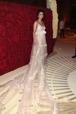 Selena Gomez pic #1036093