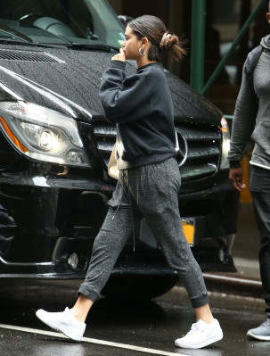 Selena Gomez pic #1066425