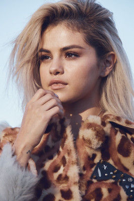 Selena Gomez pic #1040647