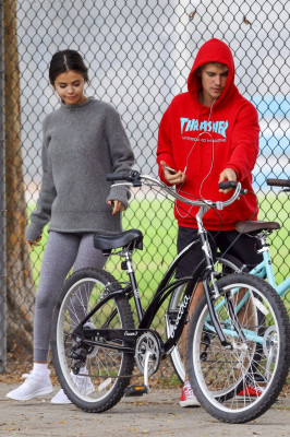 Selena Gomez pic #976465