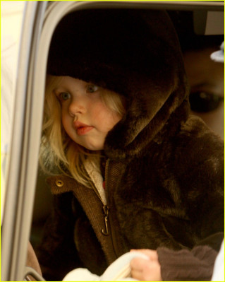 photo 5 in Shiloh Nouvel Jolie-Pitt gallery [id190374] 2009-10-14 00:00:00