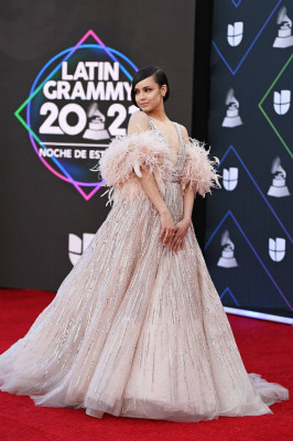 photo 16 in Sofia Carson gallery [id1282308] 2021-11-23 00:00:00