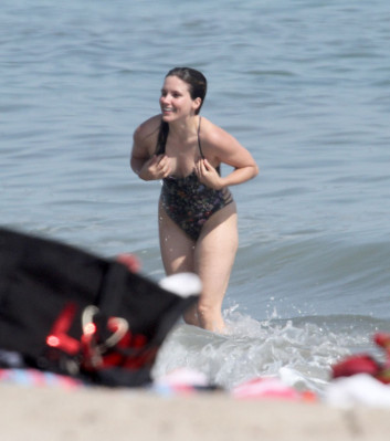photo 28 in Sophia Bush gallery [id1050839] 2018-07-16 00:00:00