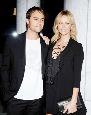 photo 20 in Stuart Townsend gallery [id282047] 2010-08-27 00:00:00