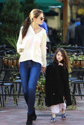 photo 6 in Suri Cruise gallery [id410906] 2011-10-11 00:00:00