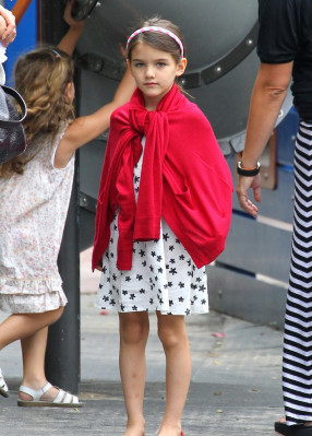 photo 13 in Suri Cruise gallery [id529285] 2012-09-04 00:00:00