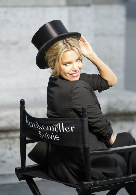 photo 29 in Sylvie Van Der Vaart gallery [id599051] 2013-05-02 00:00:00