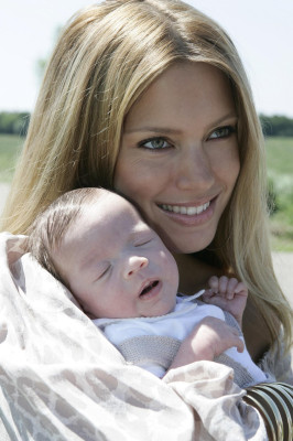 Sylvie Van Der Vaart pic #339875