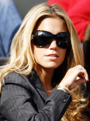 Sylvie Van Der Vaart pic #340172