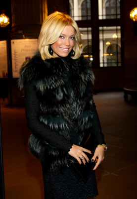 photo 15 in Sylvie Van Der Vaart gallery [id420173] 2011-11-17 00:00:00