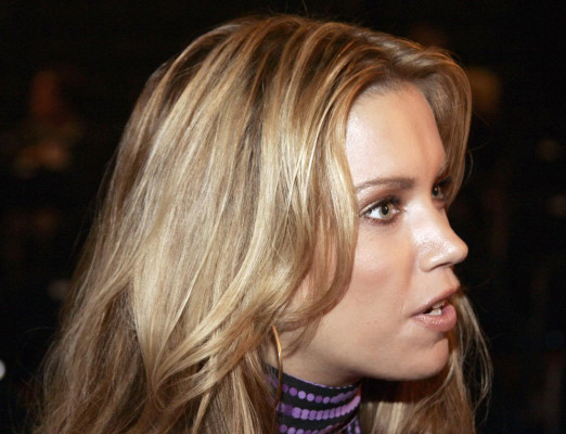 Sylvie Van Der Vaart pic #340177
