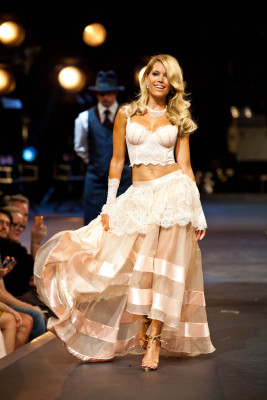 photo 13 in Sylvie Van Der Vaart gallery [id534874] 2012-09-23 00:00:00