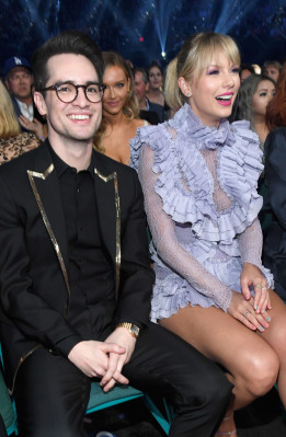 photo 4 in Taylor Swift gallery [id1128612] 2019-05-06 00:00:00