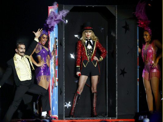 photo 13 in Taylor Swift gallery [id553313] 2012-11-18 00:00:00