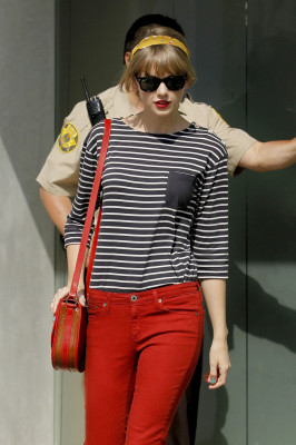 photo 7 in Taylor Swift gallery [id486072] 2012-05-08 00:00:00