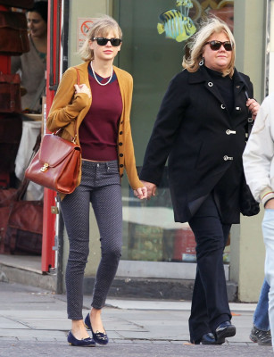 photo 21 in Taylor Swift gallery [id542087] 2012-10-12 00:00:00