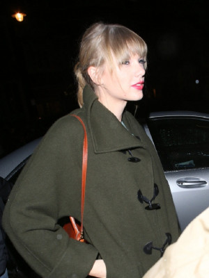 photo 17 in Taylor Swift gallery [id543103] 2012-10-15 00:00:00