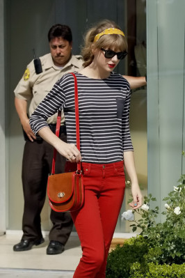 photo 8 in Taylor Swift gallery [id485745] 2012-05-07 00:00:00