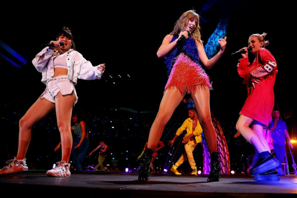 photo 29 in Taylor Swift gallery [id1081433] 2018-11-12 00:00:00