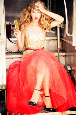 photo 13 in Taylor Swift gallery [id641904] 2013-10-24 00:00:00