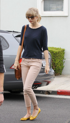 photo 9 in Taylor Swift gallery [id485156] 2012-05-06 00:00:00