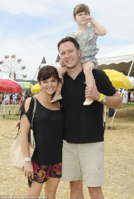 Tiffany Amber Thiessen pic #633453