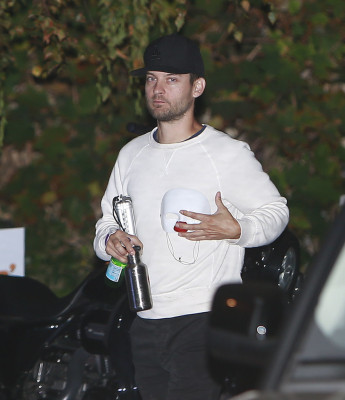 photo 12 in Tobey Maguire gallery [id738147] 2014-11-04 00:00:00