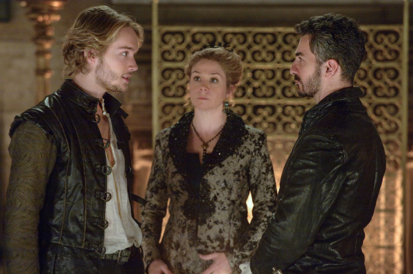 Toby Regbo  pic #711688