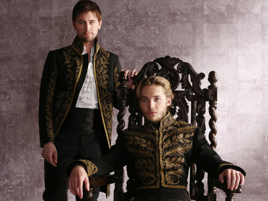 Toby Regbo  pic #714802