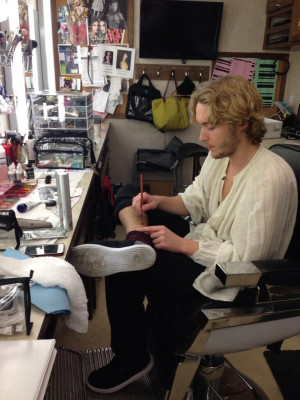 Toby Regbo  pic #716762