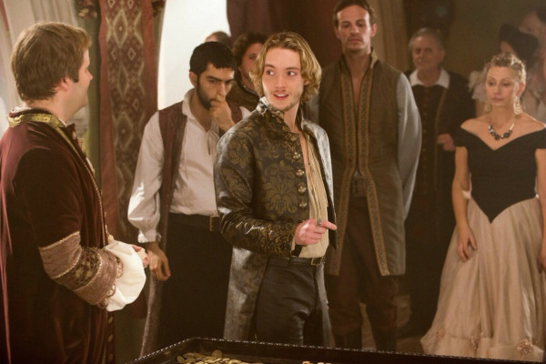 Toby Regbo  pic #706460