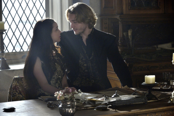 Toby Regbo  pic #706477