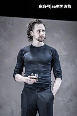 Tom Hiddleston pic #1136133