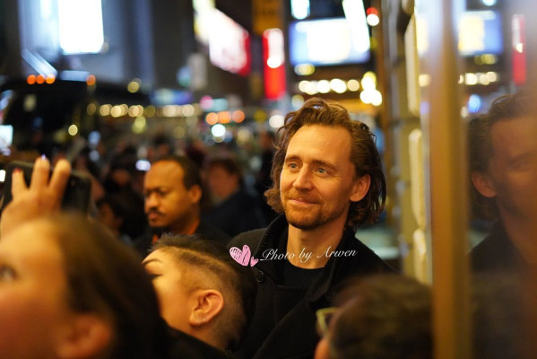 Tom Hiddleston pic #1194754