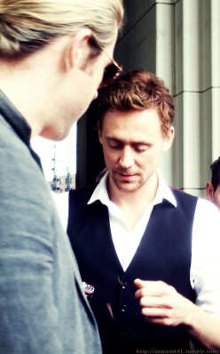 Tom Hiddleston pic #482006