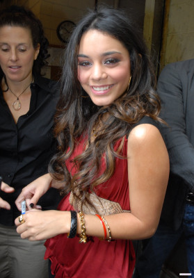 Vanessa Hudgens pic #681127