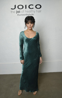 Vanessa Hudgens pic #1031189