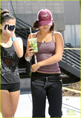Vanessa Hudgens pic #1162518