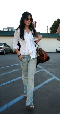 photo 13 in Vanessa Hudgens gallery [id130862] 2009-02-02 00:00:00